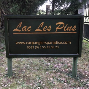 Lac Les Pins Sign - Lac Les Pins